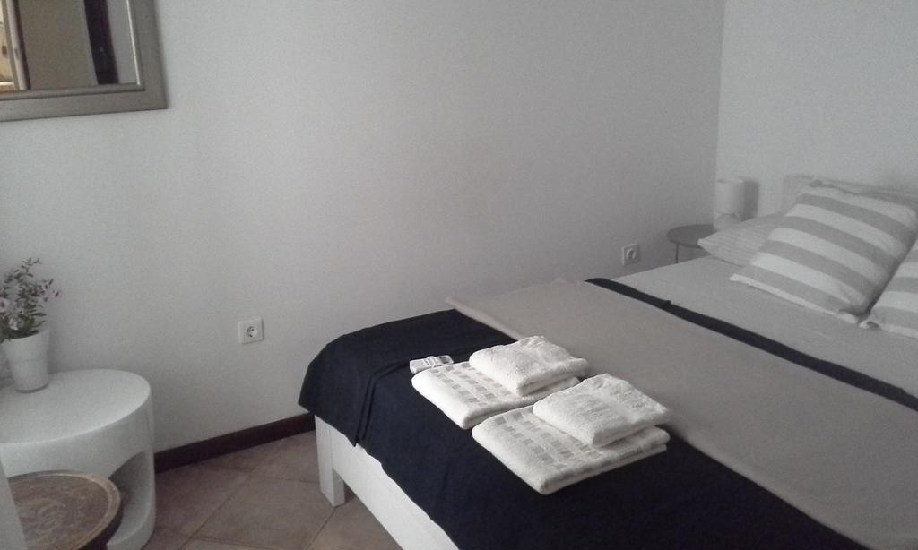 Rooms Livia Trogir Exterior foto